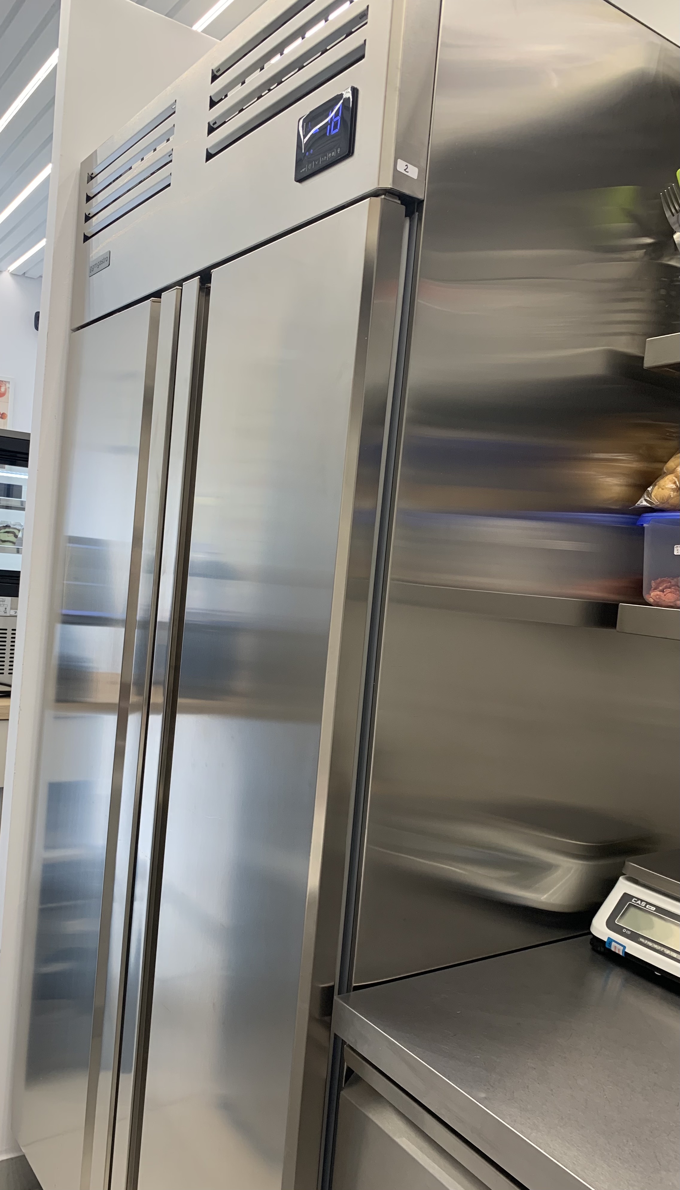 dulap congelator 750 litri 2 usi