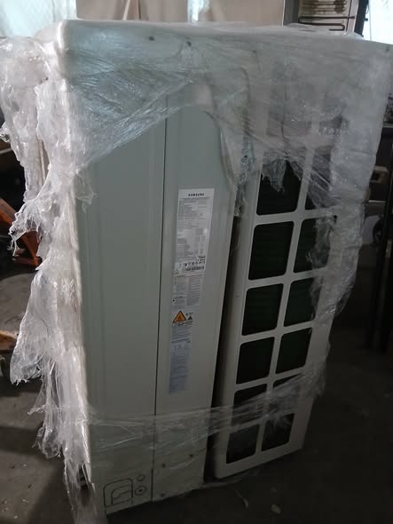 Aer conditionat profesional 36000 BTU – set complet agregat + suflanta pentru hale si sali evenimente