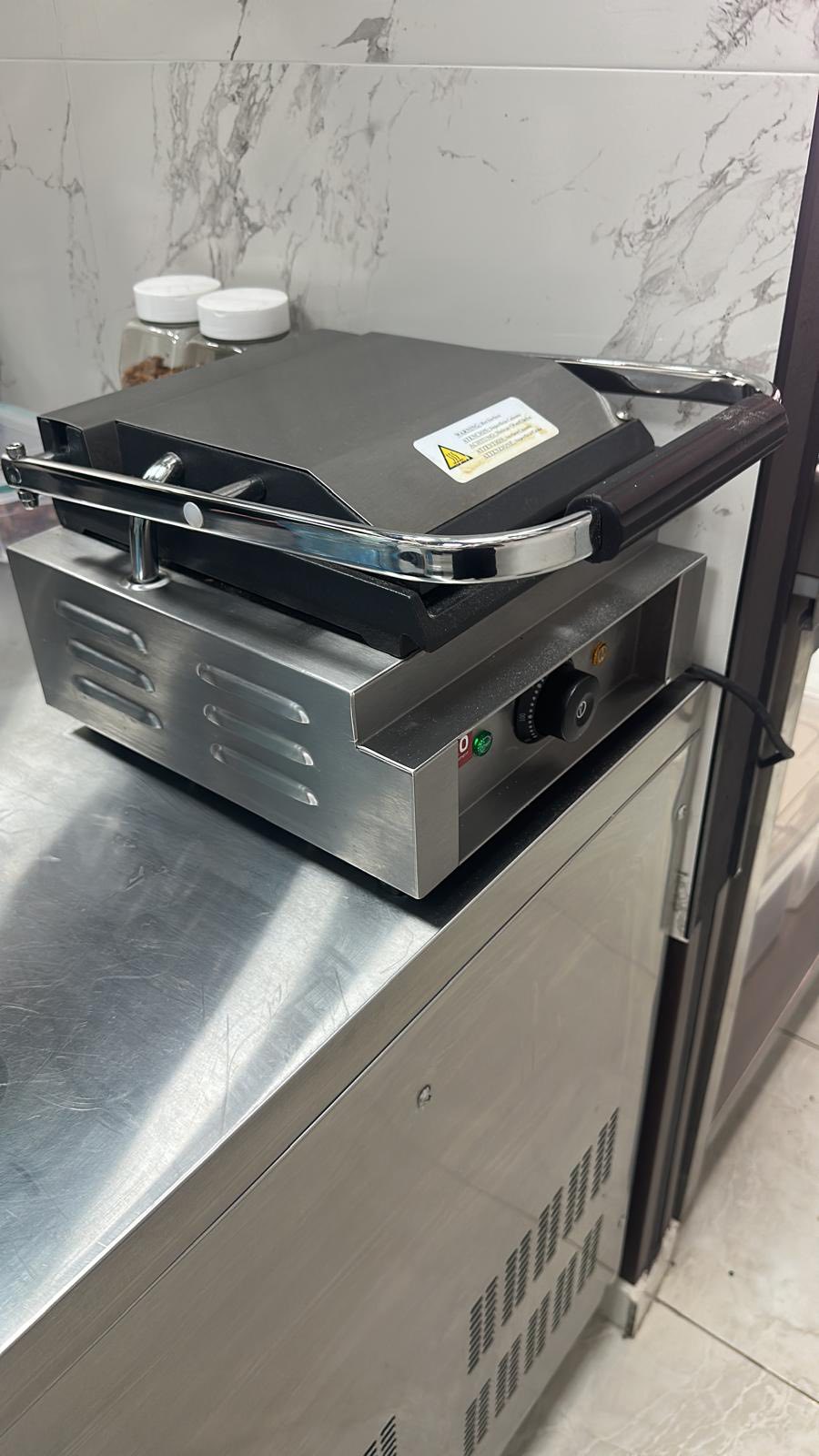 Grill contact profesional inox – aparat sandwich si panini