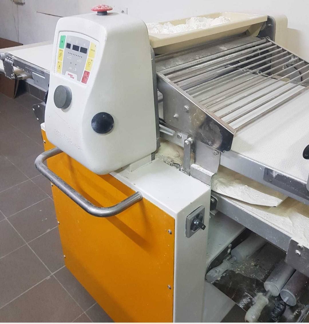 Vand utilaje covrigarie, pachet complet (nu se vand separat ) - Imagine 2