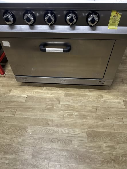 Aragaz masina de gatit 100 x 100