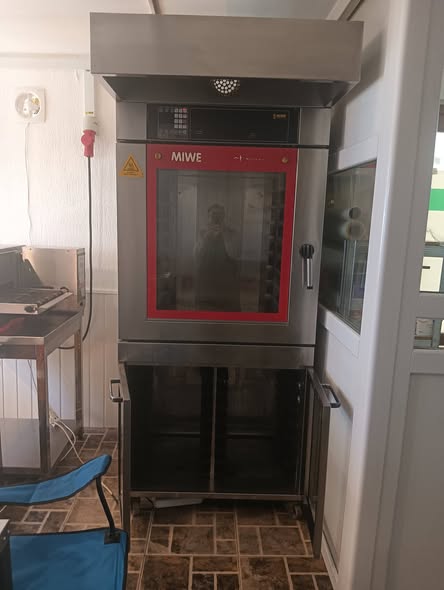 Vand patiserie covrigarie , completa sau utilaje