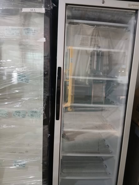 Vitrine frigorifice verticale horeca 1–6 usi – frigidere profesionale cu usa sticla Timisoara - Imagine 3