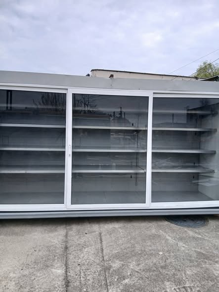 Vitrina frigorifica verticala 4m cu agregat exterior – frigider profesional magazin / horeca Timisoara - Imagine 3