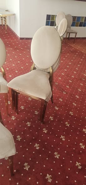 Scaune Washington catifea + mese rotunde sticla 180 cm | Evenimente HoReCa - Imagine 3