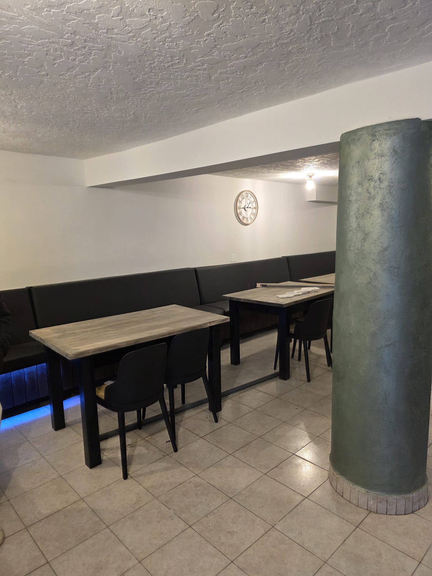 Restaurant de inchiriat complet utilat, la cheie, zona pietonala | Horeca