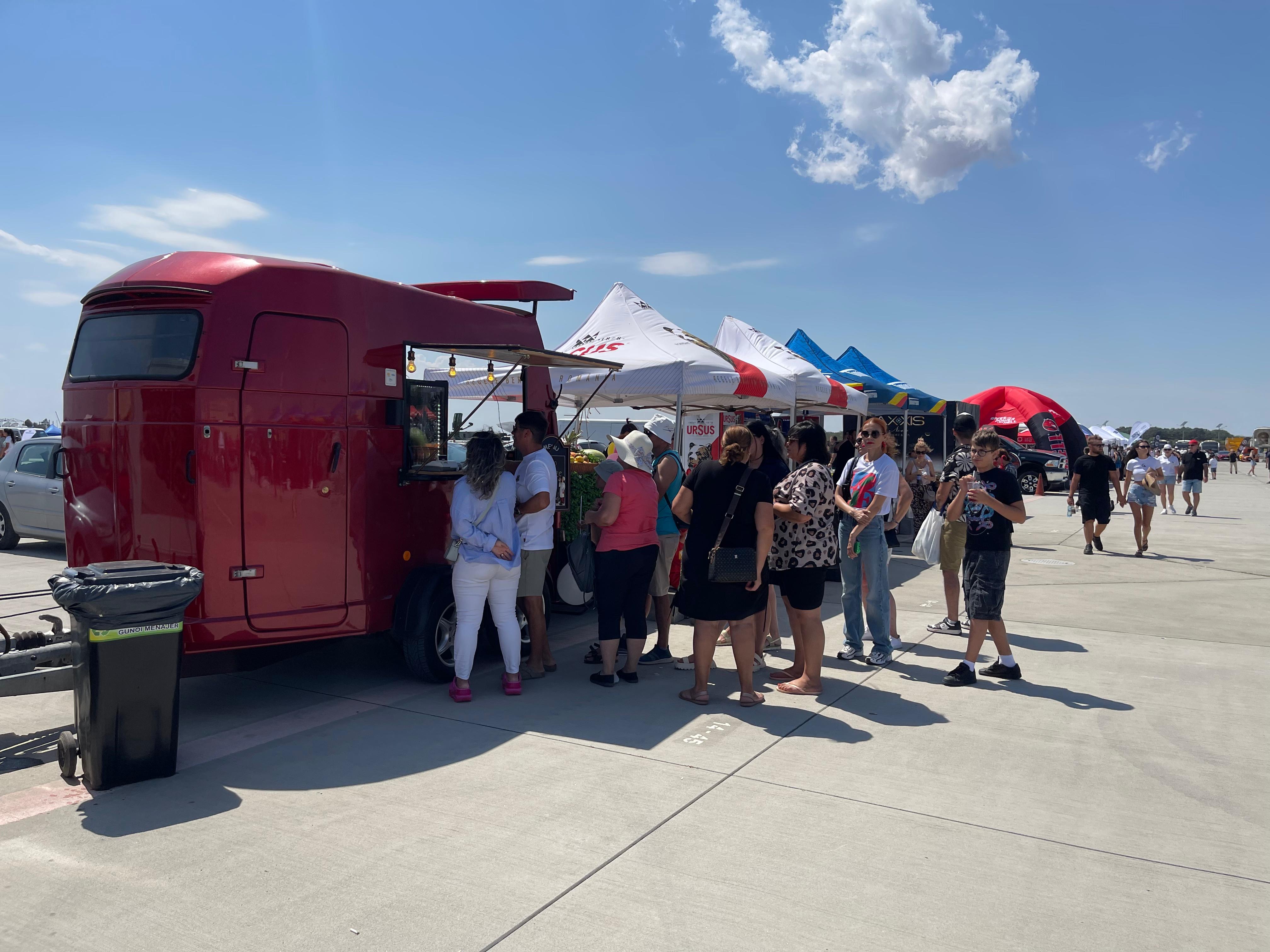 Remorcă Westfalia conversie rulotă bar / food trailer – ideal evenimente HoReCa - Imagine 2