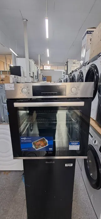 Cuptor electric Beko 72L – convectie + abur – autocuratare – NOU – Garantie