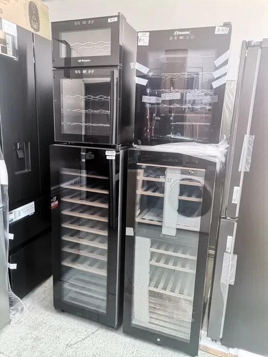 Vitrine vin 24–50 sticle – 1 sau 2 zone temperatura – NOU – Garantie – Import Germania