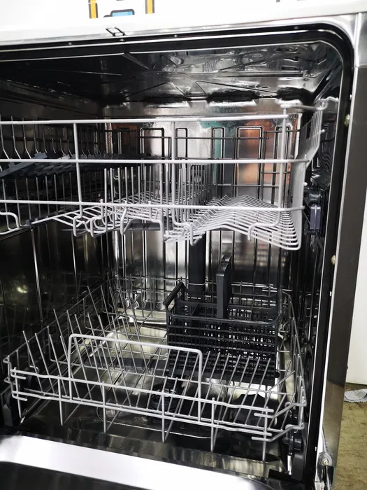 Masina de spalat vase Candy incorporabila – 13 seturi – 9 programe – NOUA – Garantie - Imagine 3