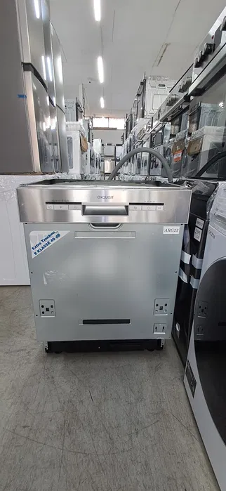 Masina de spalat vase Exquisit semi-incorporabila – 13 seturi – A++ – programe rapide – NOUA – Garantie
