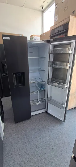 Frigider side by side Samsung 627L A++ – dozator apa/gheata – NOU – Garantie – Import Germania