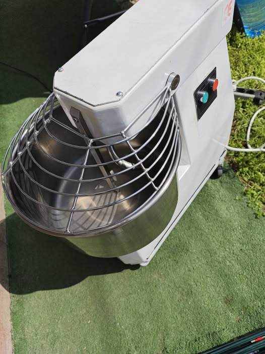 Malaxor aluat profesional 20L / 15 kg coca – monofazic – horeca pizzerie / brutarie