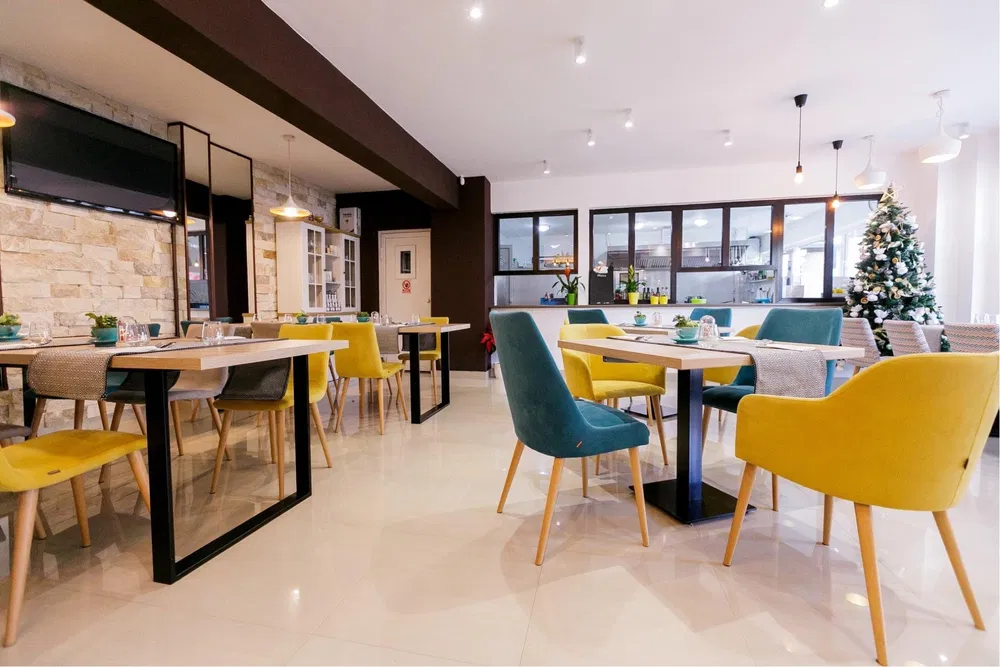 Afacere la cheie Restaurant Cluj-Napoca Bună Ziua – complet utilat, terasă 200 mp, echipamente profesionale