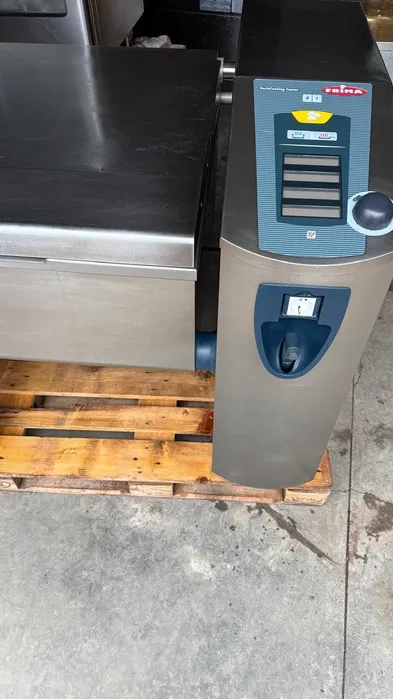 Tigaie basculantă inteligentă Rational Frima – 100 litri, gătire sub presiune - Imagine 2