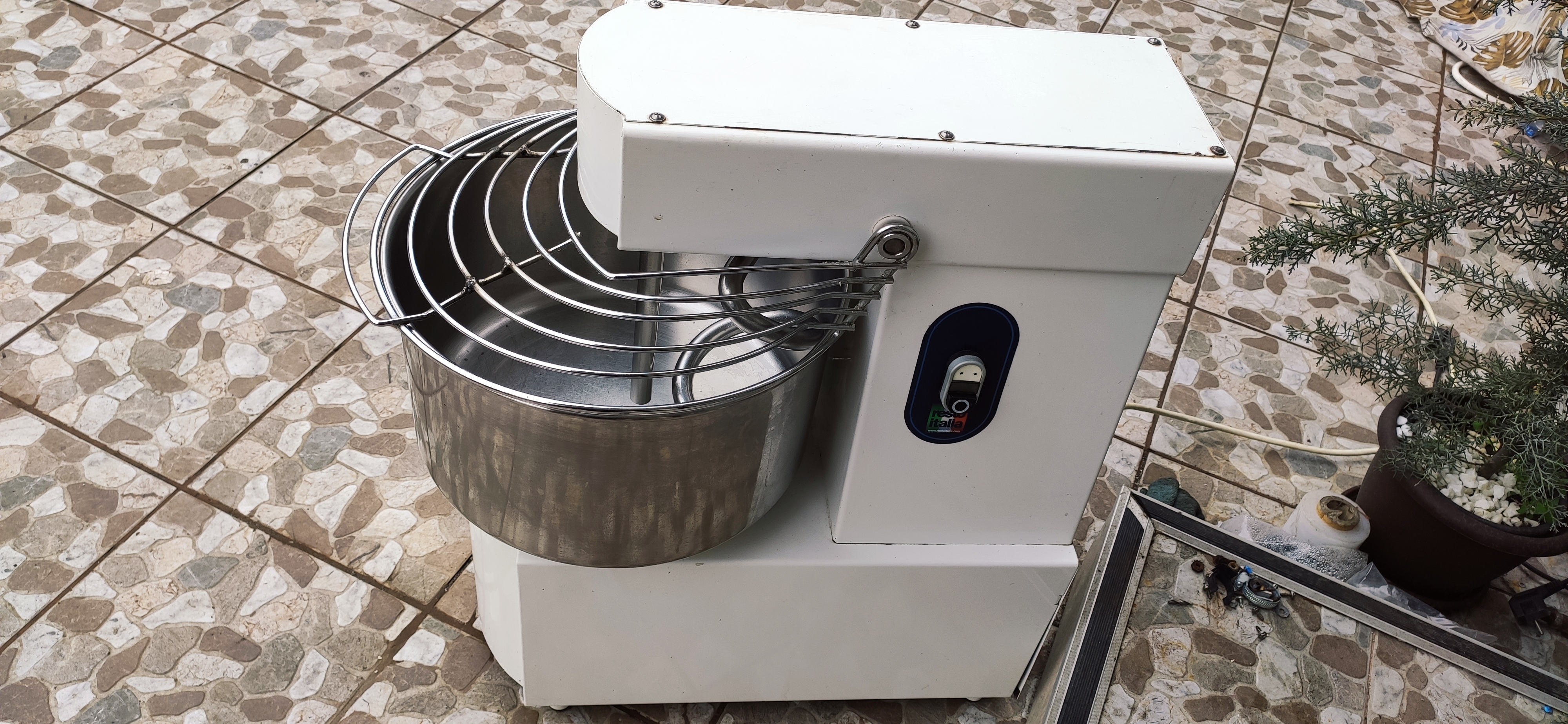 Malaxor Resto Italia trifazic 22 L 18 kg aluat  - Imagine 2