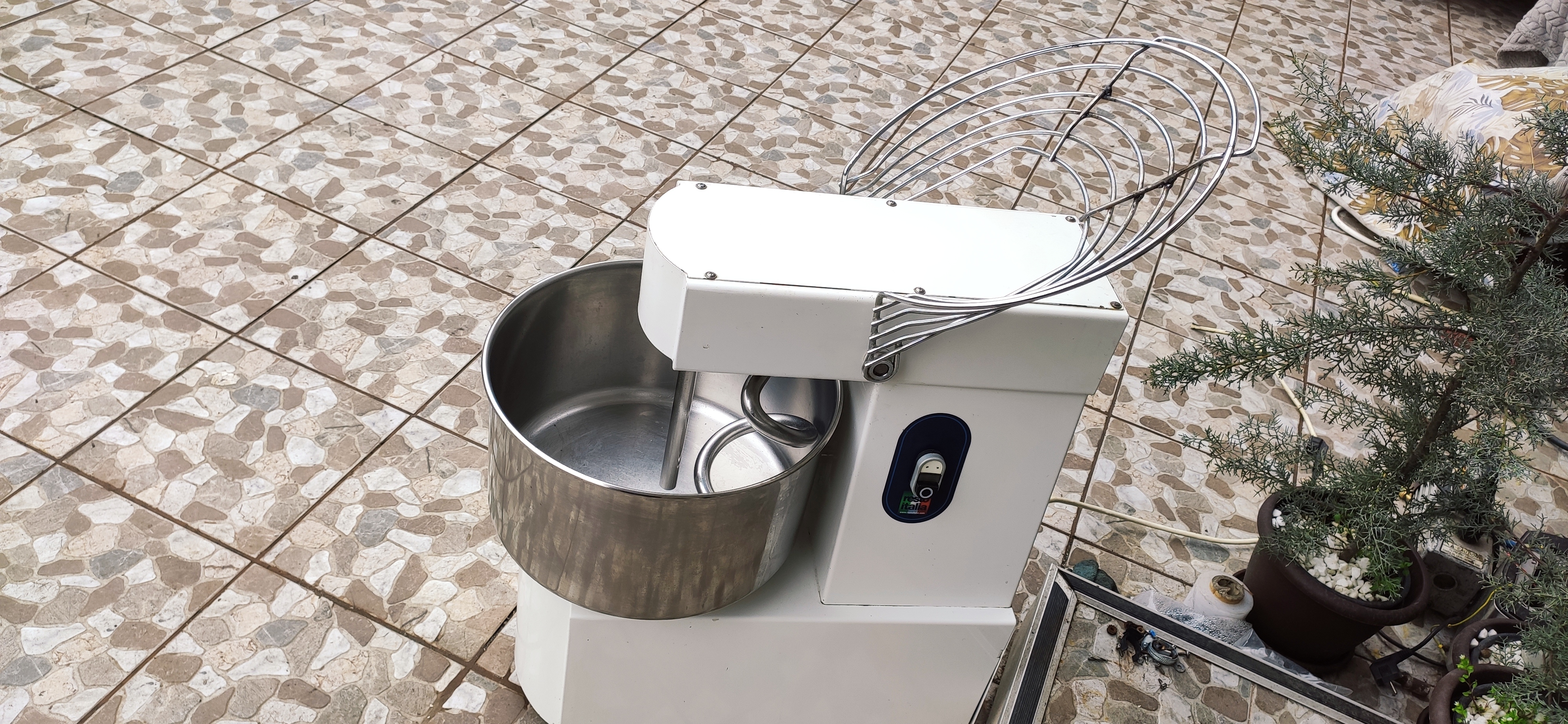 Malaxor Resto Italia trifazic 22 L 18 kg aluat  - Imagine 3