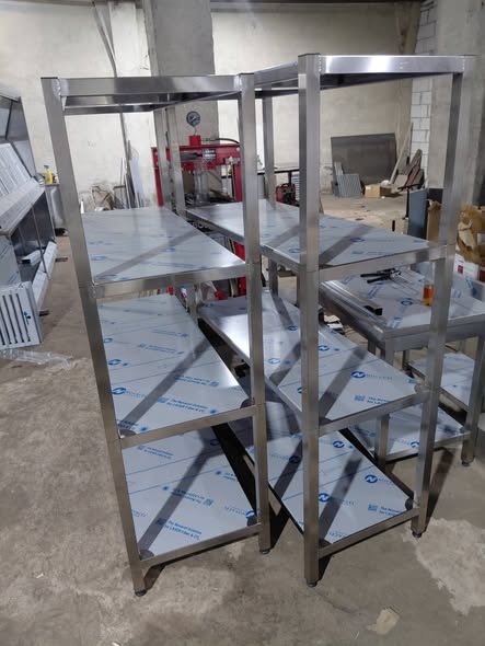 Rafturi inox profesionale HoReCa etajere depozitare bucatarie restaurant