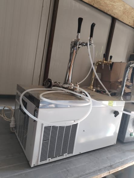 Dozator bere profesional 2 robinete cu racire HoReCa draft beer system