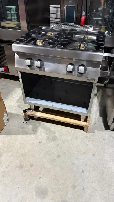 Aragaz profesional 4 focuri Zanussi + Mareno 4F | Masina de gatit HoReCa | Stare foarte buna - Imagine 5