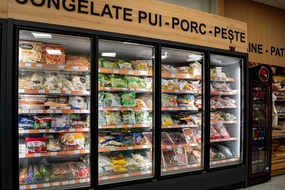 Echipamente frigorifice pentru magazine La Doi Pasi | Vitrine, lazi, camere frigorifice | HoReCa - Imagine 2