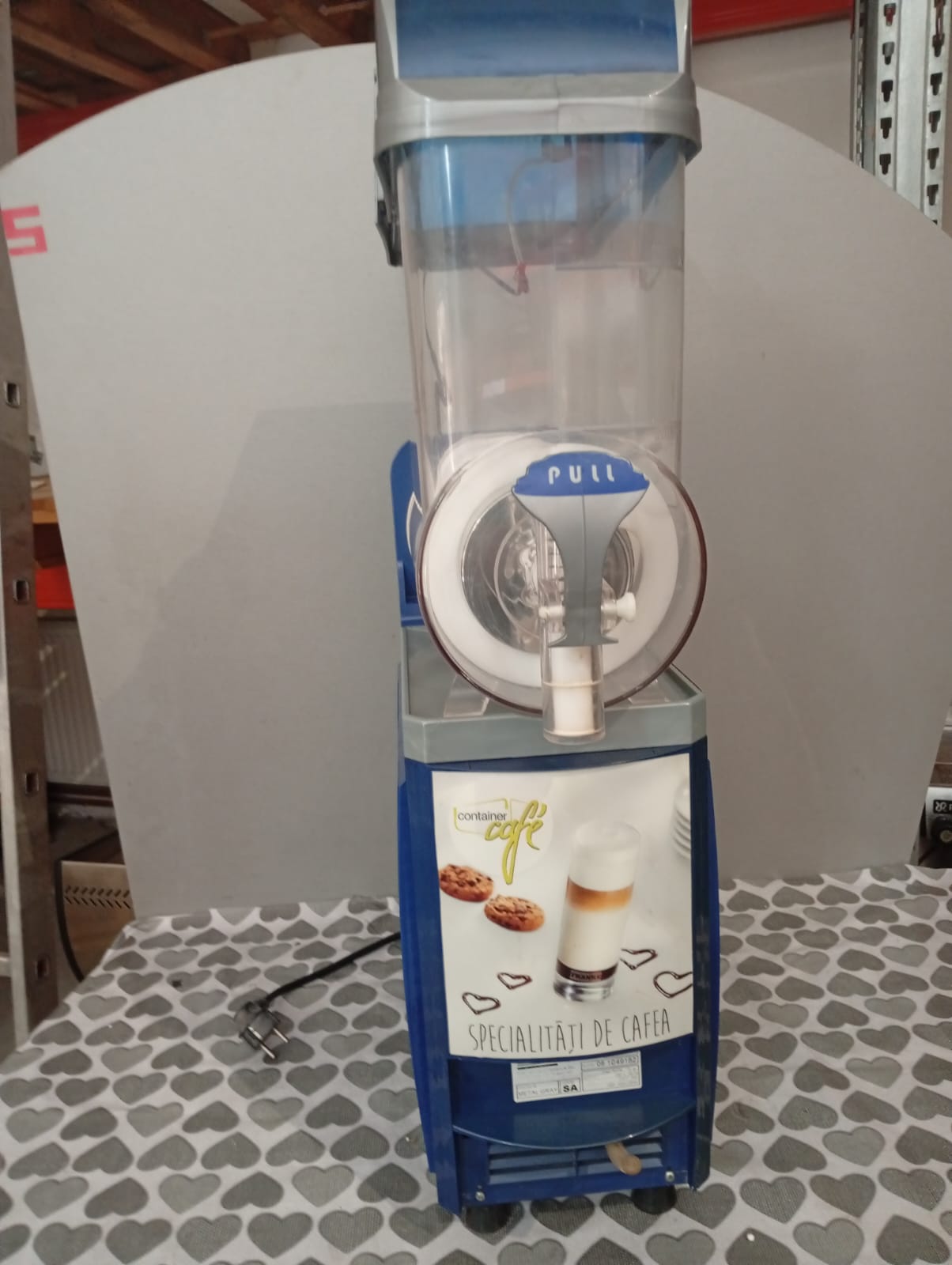 Masina profesionala GRANITA 9L – ideala pentru cocktailuri, sucuri si bauturi reci | 350 EUR