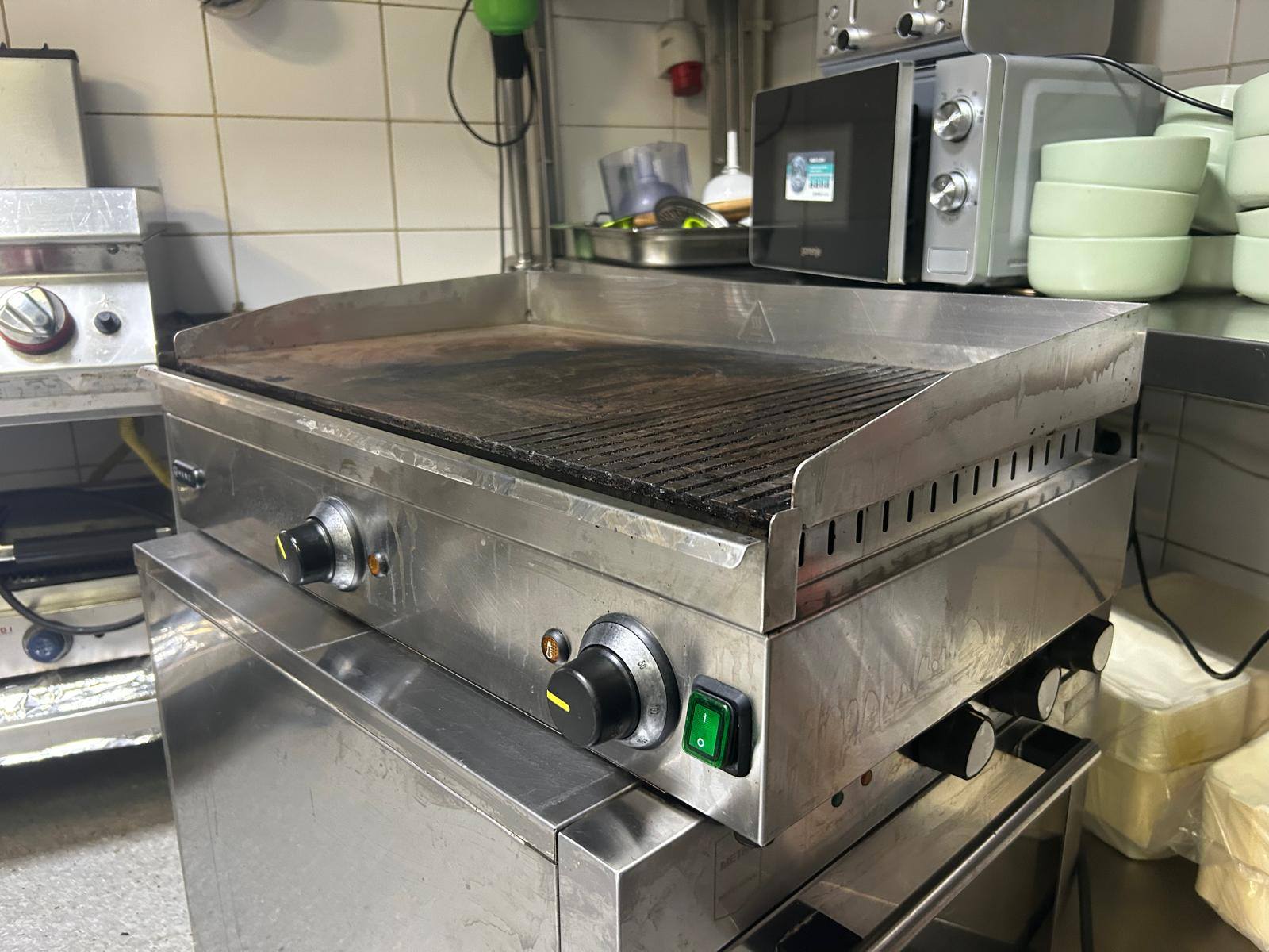 Pachet echipamente horeca profesionale – cuptor multifunctional, grill dublu si gratare electrice – 5000 lei negociabil - Imagine 2