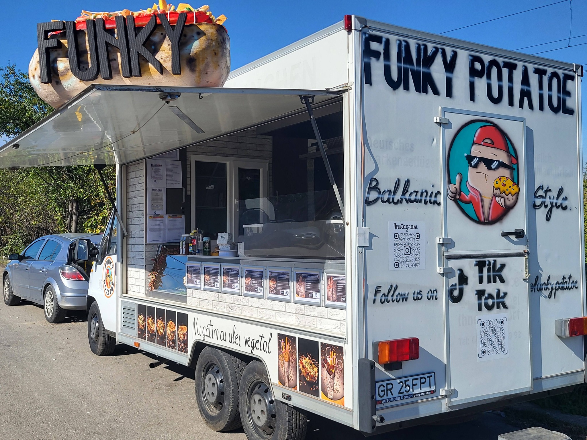 Afacere Food Truck la cheie – complet echipata pentru street food & festivaluri
