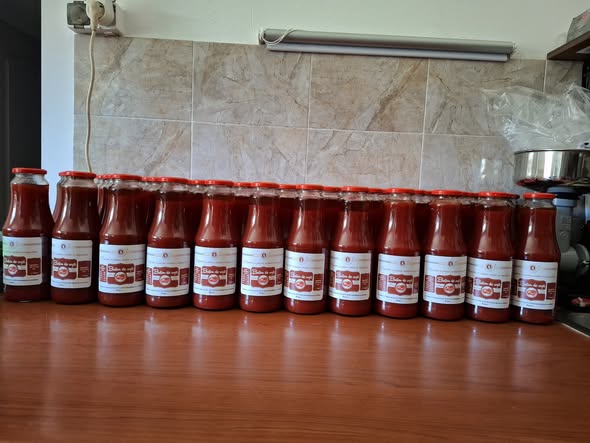 Bulion Natural din Rosii Coapte la Soare – Fara Conservanti, Gust Autentic de Casa