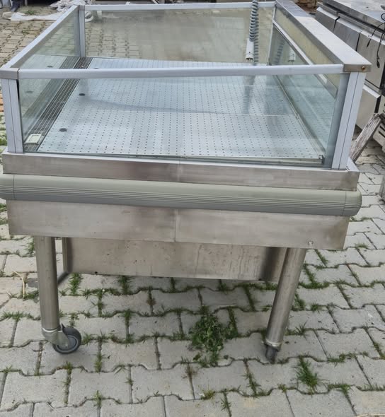 Vitrina Refrigerata Jordao pentru Expunere Produse – 120 Litri - Imagine 3