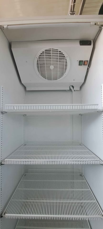 Vitrine Frigorifice Verticale Profesionale – Ideale pentru Magazine, Cafenele si HoReCa - Imagine 2