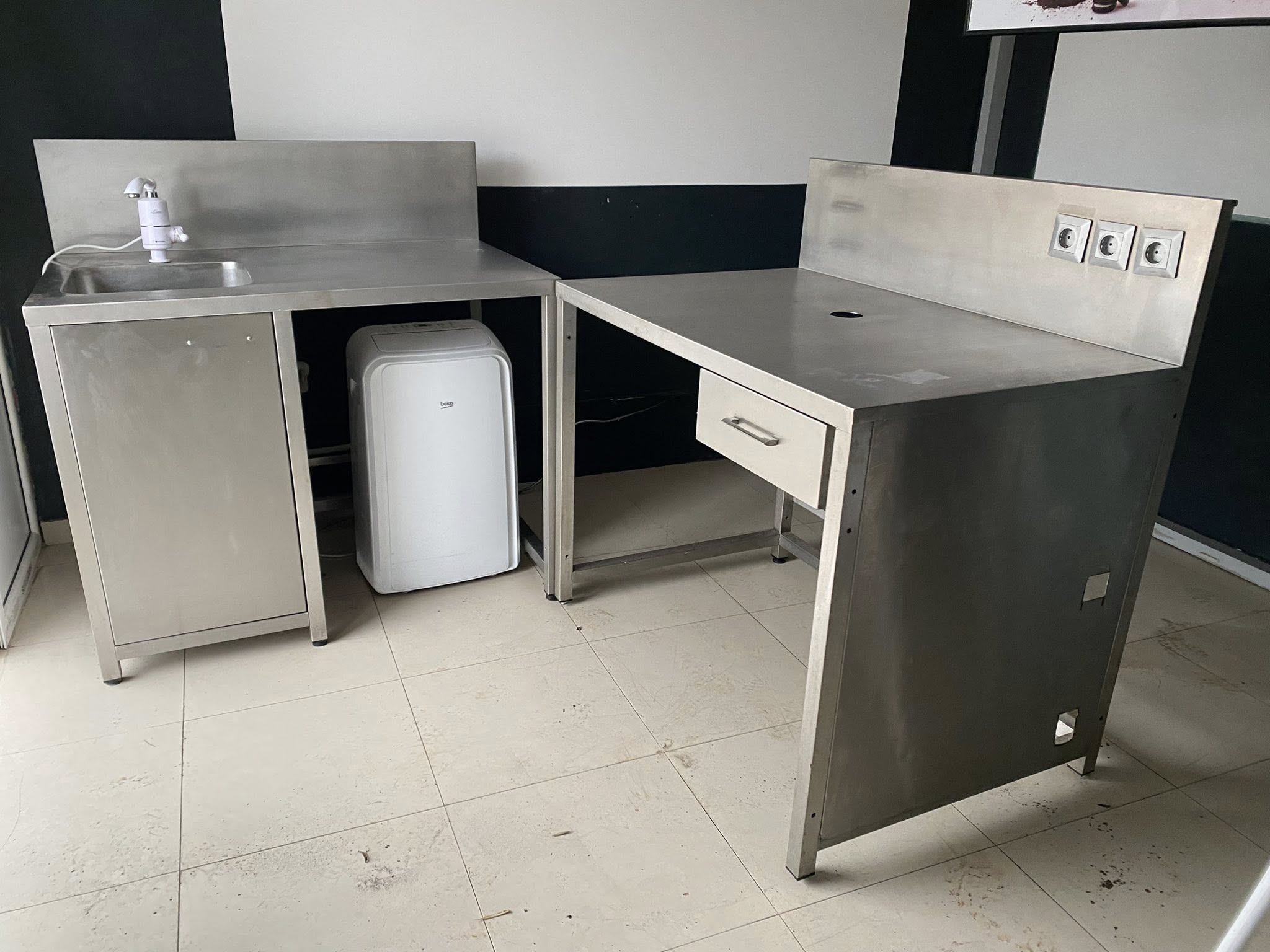 Chiuveta Profesionala Inox cu Masa de Lucru – Ideala pentru Food Truck, Cofetarie sau Fast Food - Imagine 2