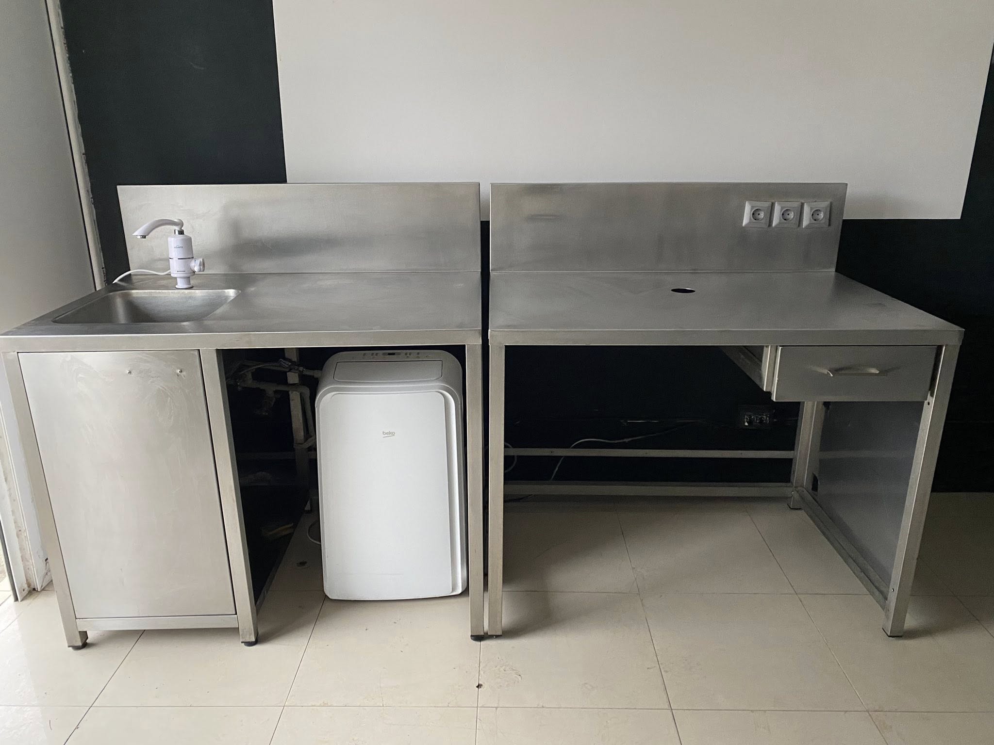 Chiuveta Profesionala Inox cu Masa de Lucru – Ideala pentru Food Truck, Cofetarie sau Fast Food - Imagine 3