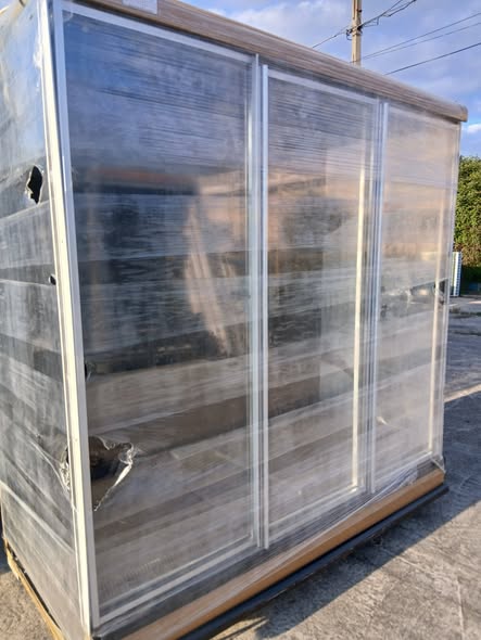Vitrina frigorifica de refrigerare cu agregat exterior – cel mai bun pret din Romania