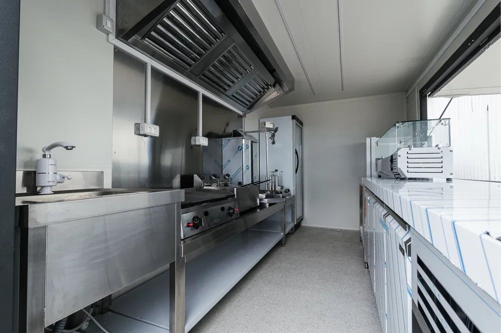 Rulota Fast Food Profesionala Complet Echipata pentru Shaorma, Kebab, Burger si Street Food - Imagine 2