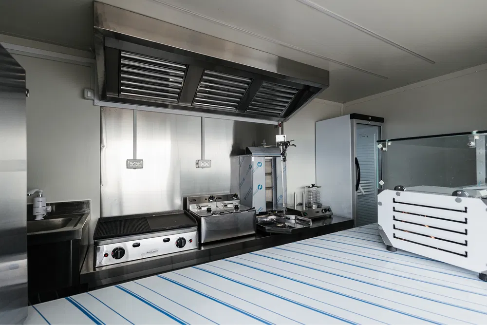 Rulota Fast Food Profesionala Complet Echipata pentru Shaorma, Kebab, Burger si Street Food - Imagine 3