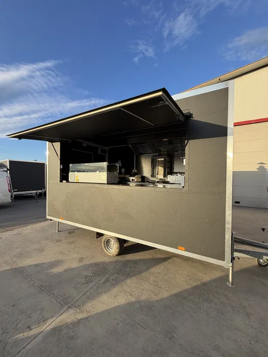 Rulota Fast Food Profesionala 4 Metri Complet Echipata pentru Shaorma, Kebab, Burger si Grill