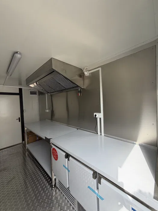 Rulota Comerciala 4 Metri food truck  pentru Fast Food, Burger, Shaorma, Cafenea si Street Food - Imagine 2