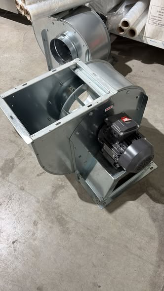 Executie, Montaj si Curatare Hote Profesionale Inox si Sisteme de Ventilatie HoReCa | Autorizat - Imagine 2