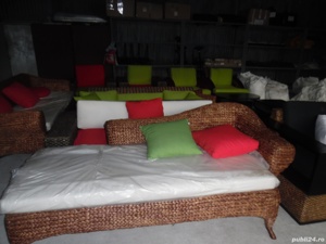 Vand Seturi Mobilier din Lemn de Acacia si Zambila de Apa - Ideal pentru Restaurante, Hoteluri, Terase si Cafenele - Imagine 2