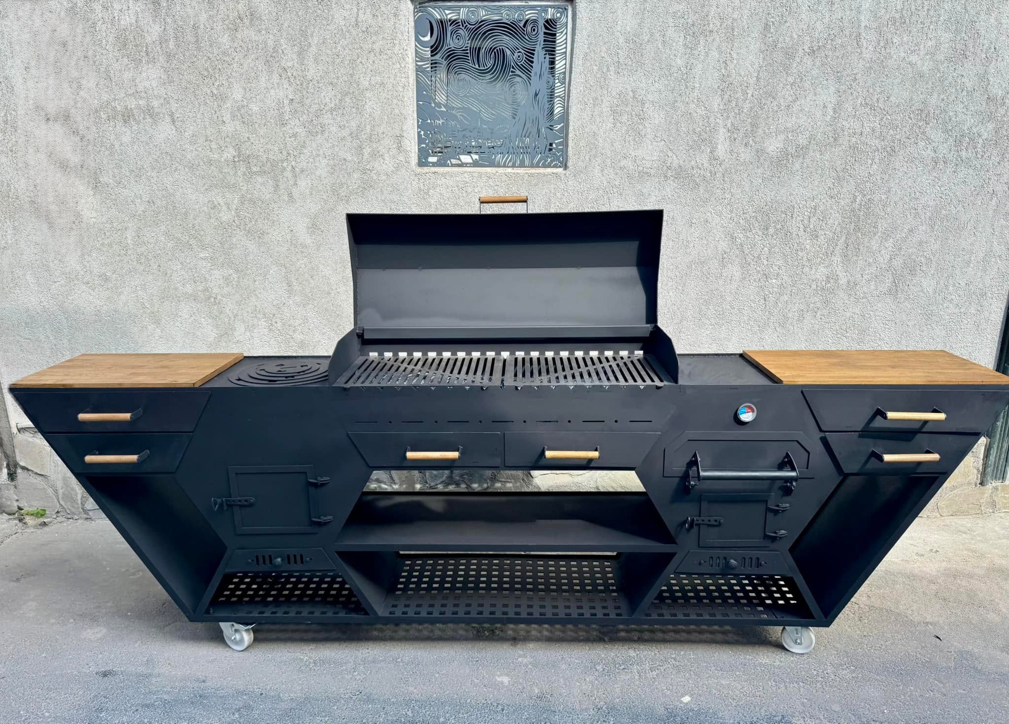 MASTER PRO GRILL - Grill de Gradina Multifunctional cu Cuptor pe Lemne si Suport Ceaun - Imagine 2