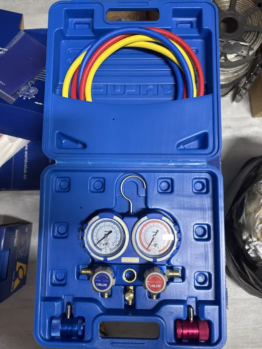 Baterie profesionala de manometre pentru freon R134a cu cuple rapide si furtunuri 1,2 m