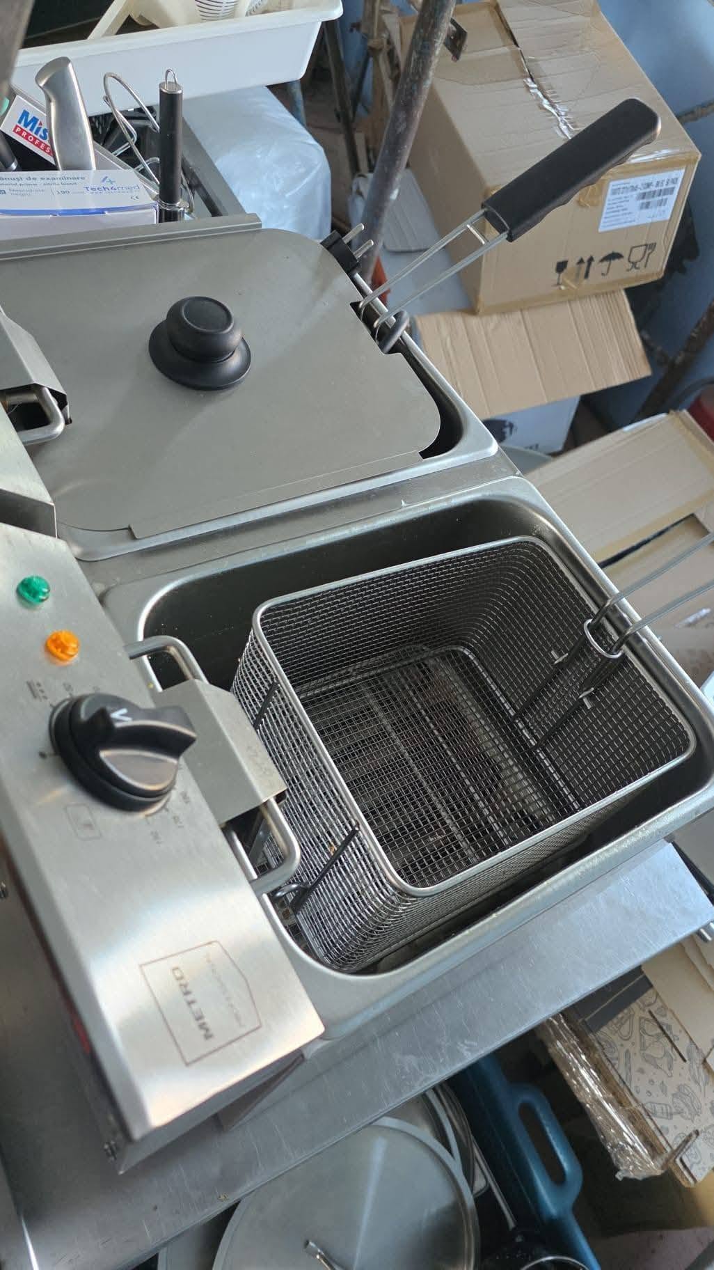 Friteuza electrica profesionala LANCOM EF-18V 18L 4kW 220V noua pentru gogoserie, fast-food si restaurant