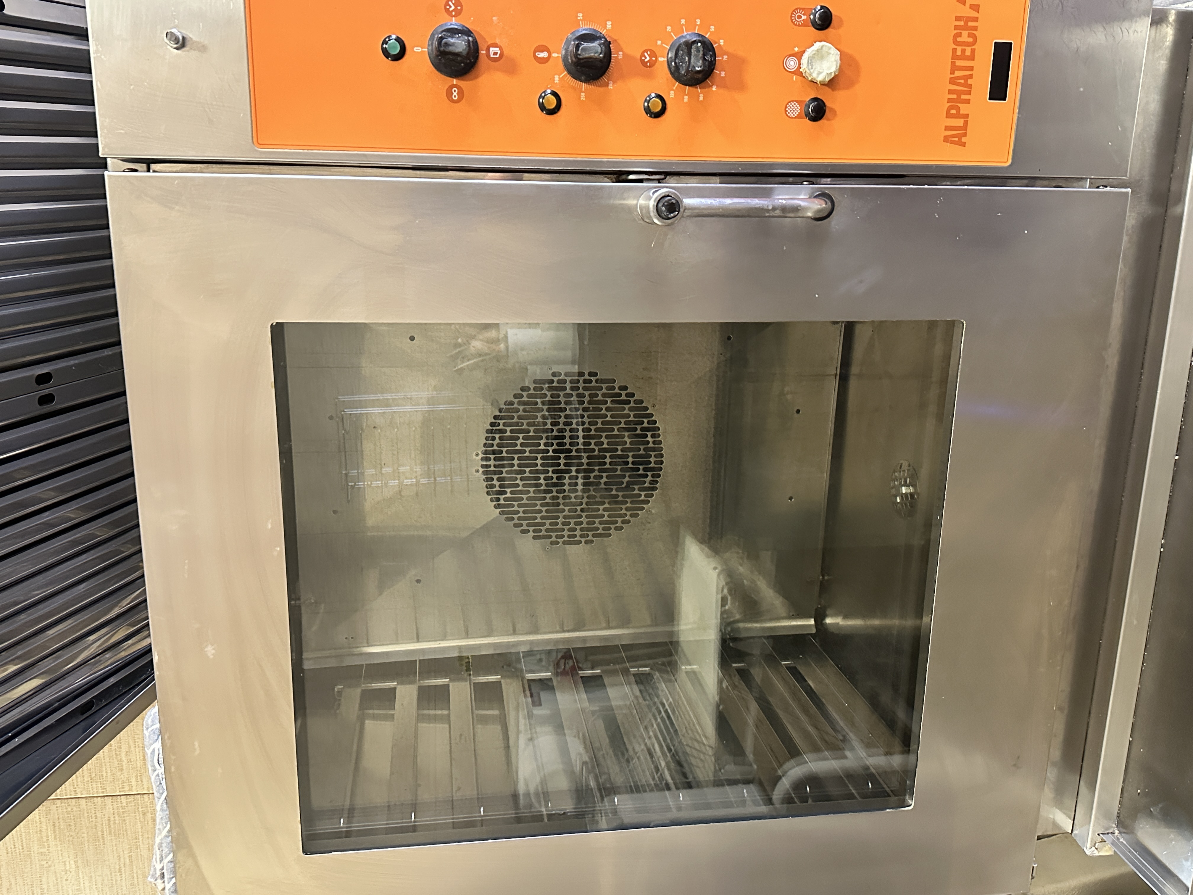Cuptor profesional Alpatech - Cuptor profesional convectie Alpatech 10 tavi – ideal pentru panificatie, patiserie si HoReCa