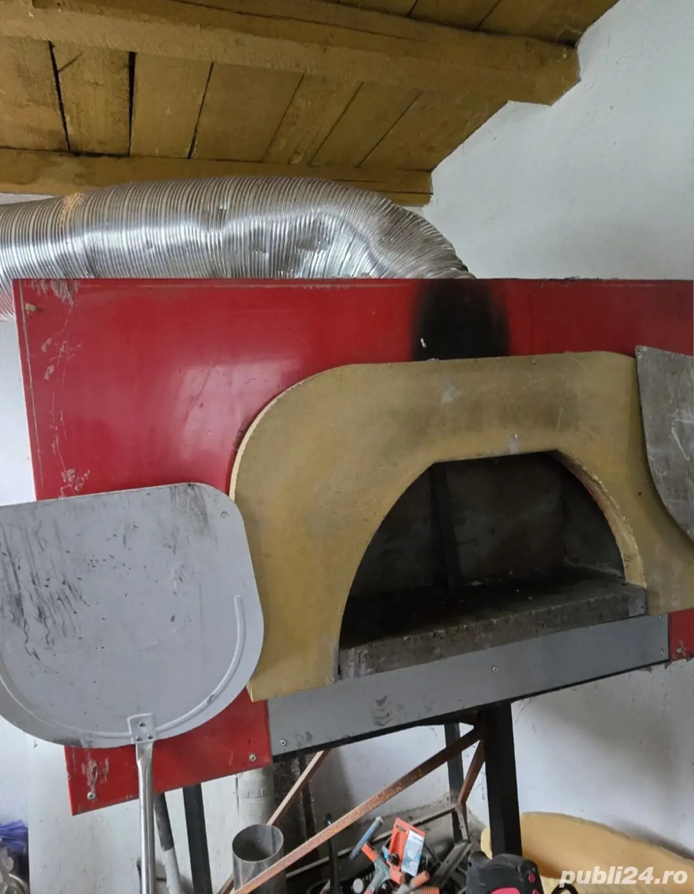Cuptor profesional de pizza pe lemne - 5 pizza simultan, fabricat in Italia