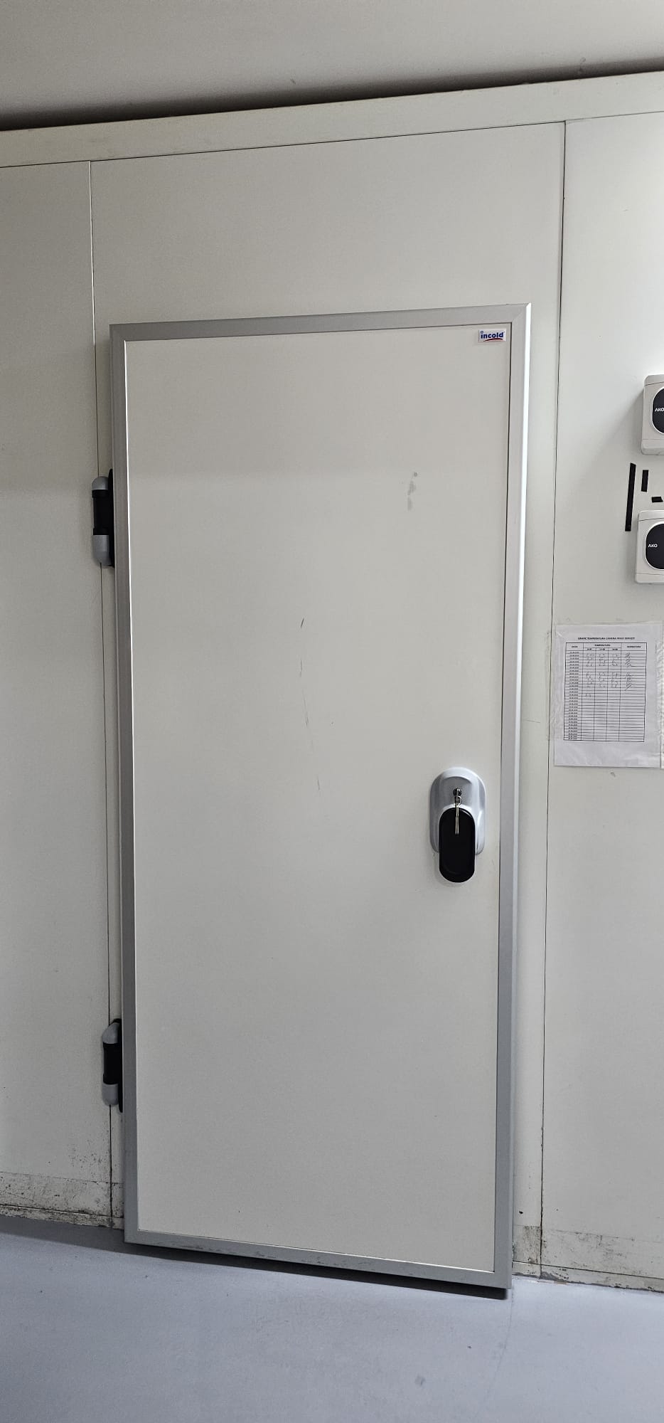 Cameră Frigorifică Profesională Modulară INCOLD cu pardoseala (Duală: Refrigerare + Congelare) – 3 x 3 x 2.4m