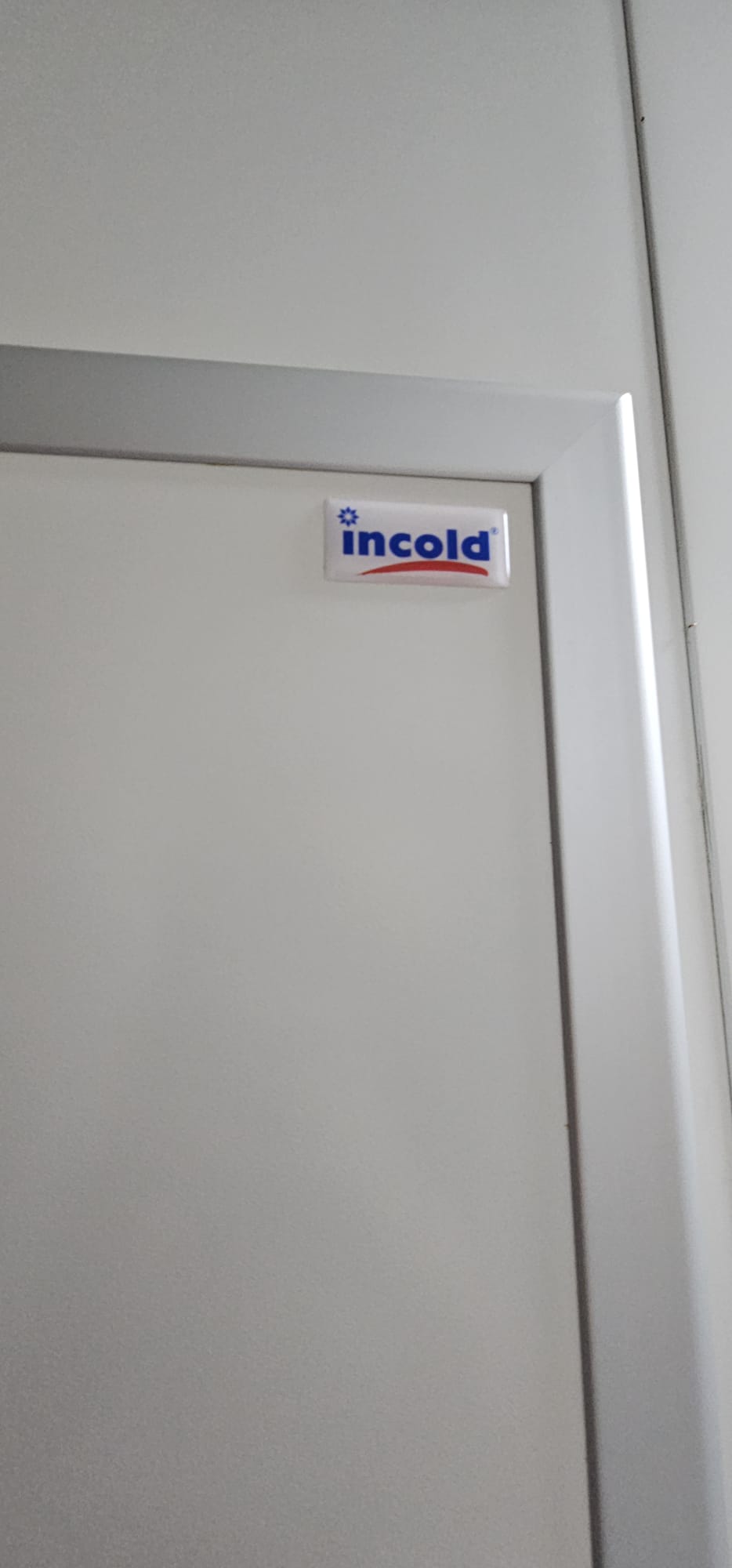 Cameră Frigorifică Profesională Modulară INCOLD cu pardoseala (Duală: Refrigerare + Congelare) – 3 x 3 x 2.4m - Imagine 3