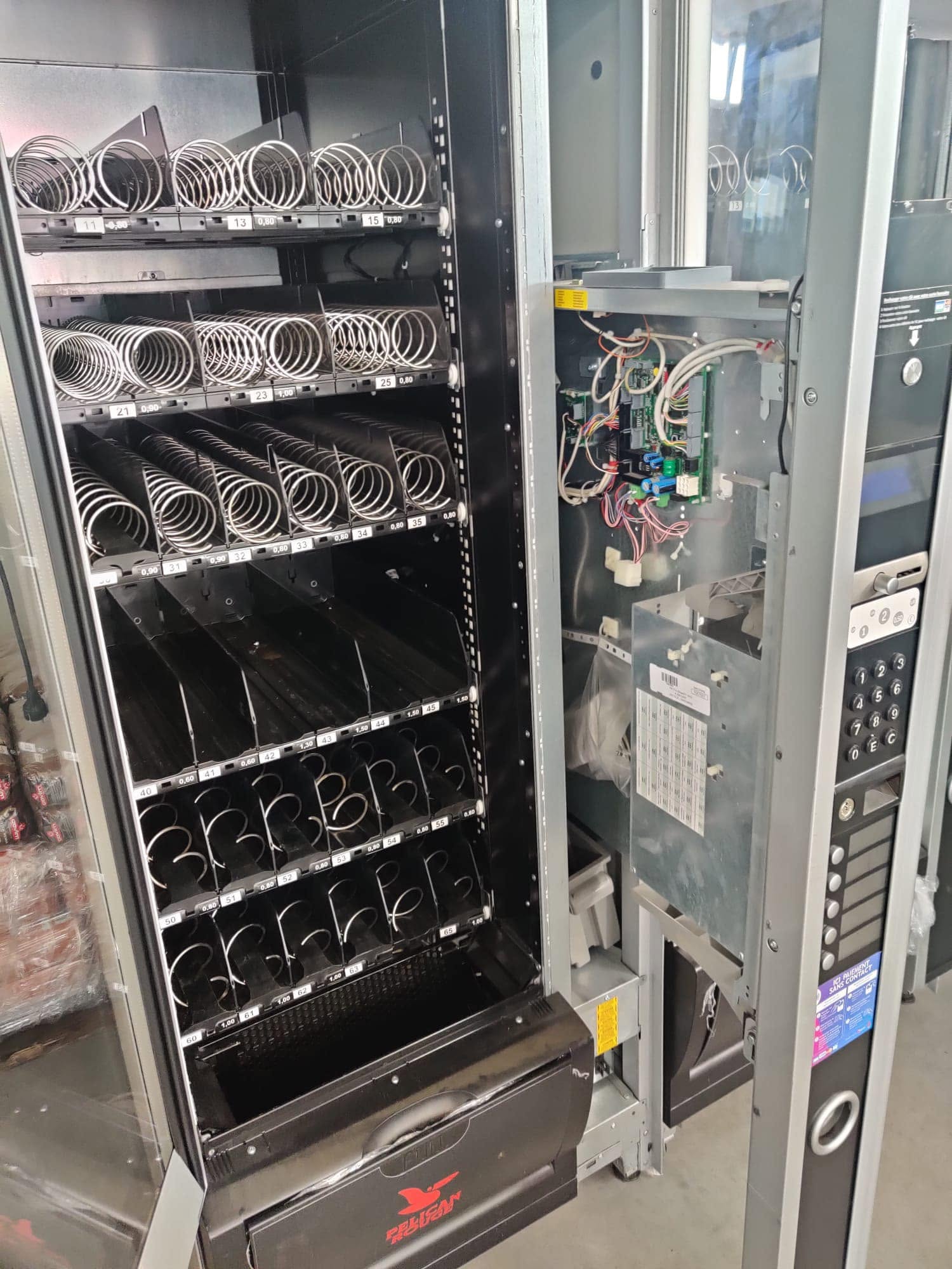Automate profesionale de cafea si vending - Vanzare, reconditionare, service si mentenanta - Imagine 2