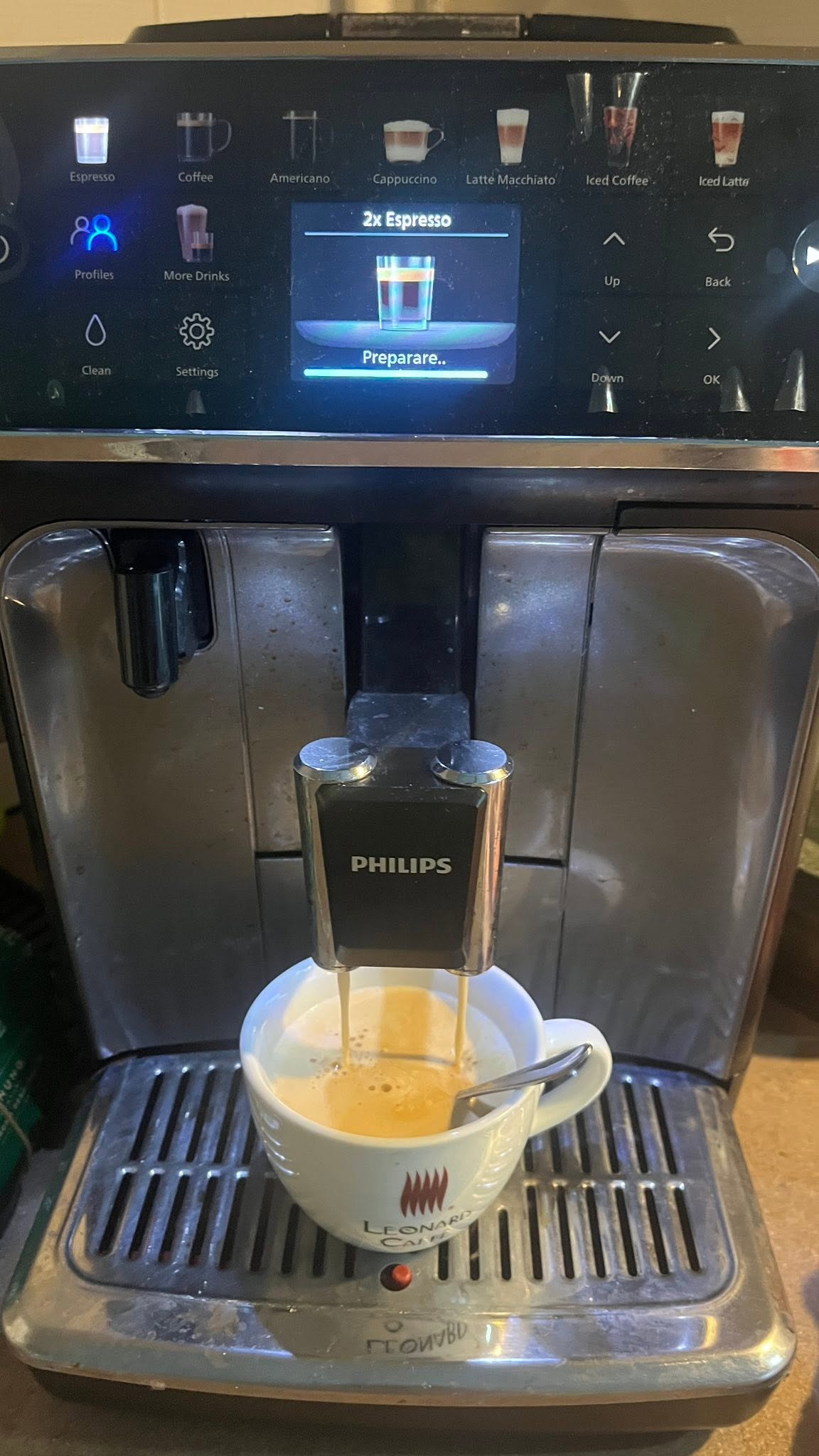 Espressor automat Philips seria 3100 - cafea boabe, LatteGo, espresso automat profesional pentru birou si HoReCa - Imagine 3