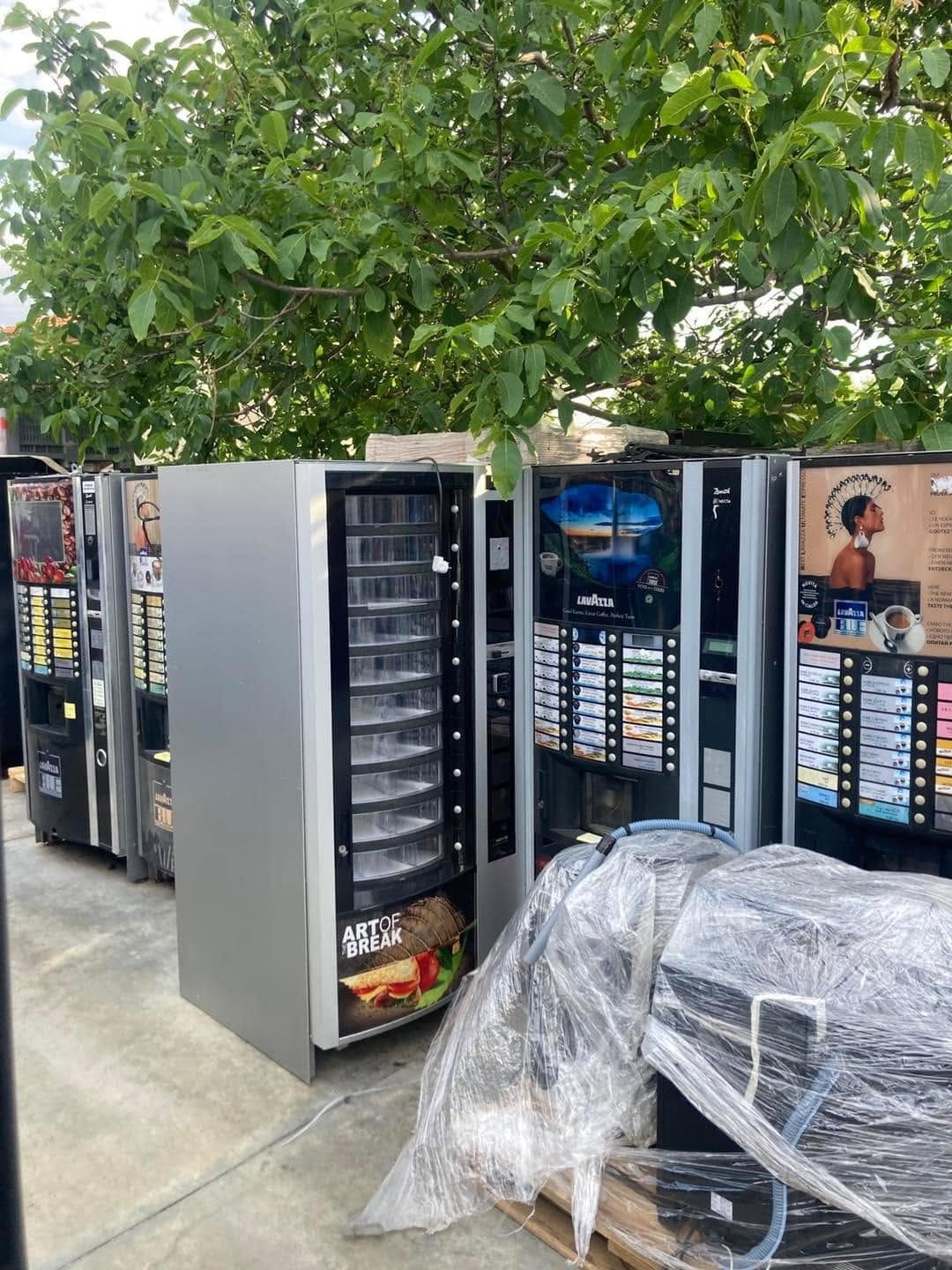 Automat profesional de cafea Necta Canto + automat snack Necta Samba - set vending complet second hand - Imagine 3